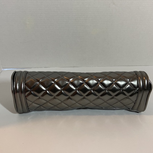 Bio-ionic Iron Clutch - Picture 3 of 7